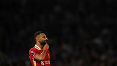 Liverpool hụt hơi sau đăng quang, Salah vẫn chờ phá kỷ lục lịch sử