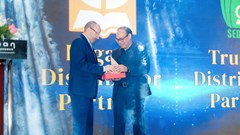 Nhà xuất bản Giáo dục Việt Nam nhận vinh danh từ Nhà xuất bản Đại học Oxford