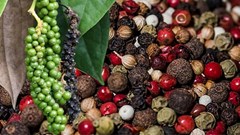 Giá tiêu hôm nay 30.10: Tăng mạnh 1.000 đồng/kg, tiến sát ngưỡng 146.000 đồng/kg