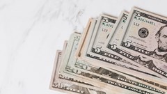 Tỷ giá USD hôm nay 5.11: Ngân hàng tăng nhẹ, thị trường tự do giảm