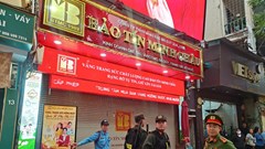 Bảo Tín Minh Châu lên tiếng sau khi cảnh sát xuất hiện, đóng cửa