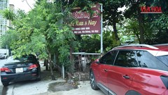 Góc khuất sau những khu đất thể thao bị “xẻ thịt” giữa lòng Hà Nội