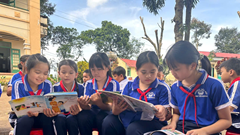Một cuốn sách, hai mái đầu