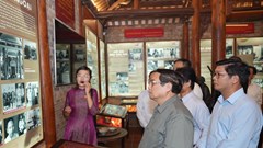 Thủ tướng Phạm Minh Chính dâng hương và thăm Bảo tàng Đại tướng Nguyễn Chí Thanh