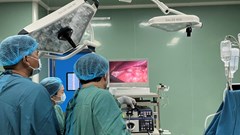 Cứu sống một trường hợp trẻ thủng dạ dày