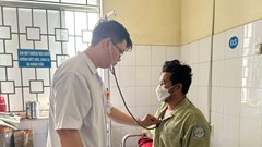 Kịp thời cứu sống một bệnh nhân bị thủng phổi do đuôi cá đâm 