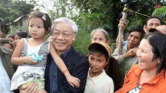 Gặp lại bé gái được Tổng Bí thư Nguyễn Phú Trọng bế trên tay