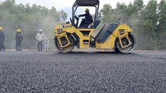 Nhộn nhịp trên công trình giao thông trọng điểm quốc gia cao tốc Quảng Ngãi - Hoài Nhơn