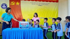 Học sinh Quảng Ngãi chung tay ủng hộ đồng bào vùng bão, lũ phía Bắc