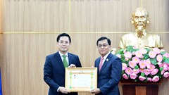 Trao thưởng Huân chương CHDCND Lào cho tập thể, cá nhân ở Quảng Ngãi