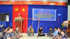 Truyền dạy văn hóa truyền thống cho thế hệ trẻ đồng bào Hrê