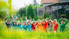 Nông dân Quảng Ngãi xuống giống hoa phục vụ Tết