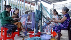 Gìn giữ nghề đan võng truyền thống