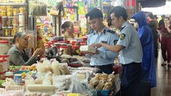 Quảng Ngãi kiểm soát chặt thị trường hàng hóa dịp Tết