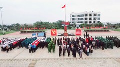 Lễ chào cờ đón chào năm mới 2025 trên đảo Lý Sơn