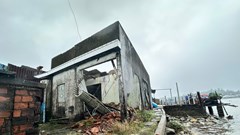 Sạt lở nặng ở cửa biển Sa Cần, uy hiếp nhà dân