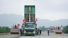 Triển khai thi công 3 ca 4 kíp ở dự án cao tốc Quảng Ngãi – Hoài Nhơn