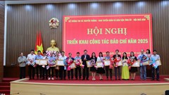 Khen thưởng tập thể, cá nhân các cơ quan báo chí đóng góp tích cực trong công tác thông tin, tuyên truyền