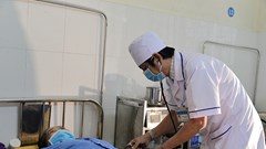 Điều dưỡng viên và những cống hiến thầm lặng 