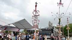 Giao lưu văn hoá “Trưng bày trang trí cây Nêu” của đồng bào Co