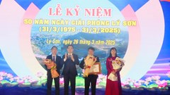 Lễ kỷ niệm 50 năm Ngày Giải phóng trên quê hương Đội hùng binh Hoàng Sa 