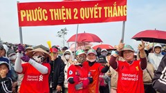 Giải Đua thuyền truyền thống ở bãi biển Phước Thiện