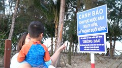 Cảnh báo nguy cơ đuối nước khi tắm biển