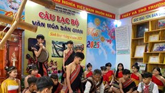 Giữ gìn bản sắc văn hóa đồng bào Ca Dong trong học đường