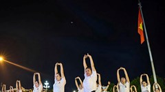 Khoảng 900 VĐV tham gia đồng diễn Yoga ở Quảng Ngãi
