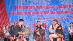 Chàng trai trẻ nối tiếp nối mạch nguồn văn hóa Co