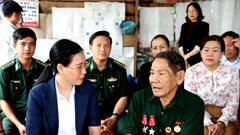 Lãnh đạo tỉnh Quảng Ngãi thăm, tặng quà gia đình chính sách, người có công với cách mạng