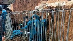 Sạt lở đất lúc thi công tường chắn sạt lở một người tử vong