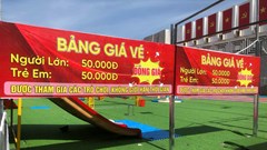 Bức xúc khi Nhà văn hóa Lao động bị chiếm dụng, rào chắn xung quanh làm nơi vui chơi