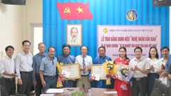 Trao danh hiệu Nghệ nhân dân gian cho 3 nghệ nhân lĩnh vực bài chòi 