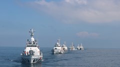 Bộ Tư lệnh Vùng CSB 2 diễn tập chiến thuật vòng tổng hợp và bắn đạn thật trên biển 