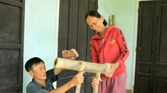 “Giữ lửa” nghề truyền thống từ cây tre làng