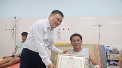 Tặng Huân chương dũng cảm thưởng 2 công dân tại đặc khu Lý Sơn