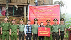 Khởi công xây dựng nhà ở cho hộ dân bị sập đổ hoàn toàn do thiên tai