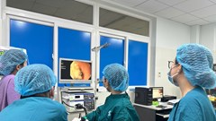 Bé gái 6 tuổi nuốt phải dị vật là kẹp tóc bằng kim loại