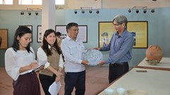 Hiến tặng cổ vật cho Bảo tàng Tổng hợp tỉnh Quảng Ngãi
