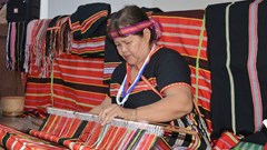 “Sắc màu thổ cẩm” tại Tuần Di sản Văn hoá Quảng Ngãi