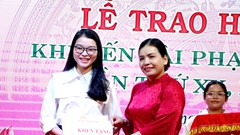 Quảng Ngãi trao học bổng cho 165 sinh viên xuất sắc