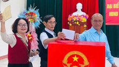 Hơn 54,5% cử tri đã tham gia bỏ phiếu tính đến 11 giờ ngày bầu cử