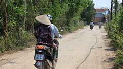 Chậm hoàn trả đường dân sinh ở Quảng Ngãi, nguy cơ mất ATGT