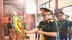 Quân khu 5 dâng hương tri ân tại các “địa chỉ đỏ” ở Quảng Ngãi