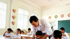 Gieo chữ, giữ trò ở lại trường