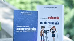 Nhà báo Nguyễn Quang Hòa ra mắt hai ấn phẩm cho người làm báo