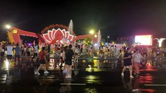 Ngày đầu kỳ nghỉ Đại lễ, đông nghịt người đến Triển lãm “80 năm Hành trình Độc lập - Tự do  - Hạnh phúc“