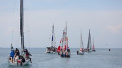 Thu hút du khách tới Nha Trang qua Giải Đua thuyền buồm và Giải Ván chèo đứng