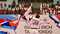 Ủng hộ người dân bị thiệt hại do mưa bão